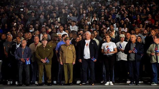 Encabezan Raúl Castro y Díaz-Canel Marcha de las Antorchas