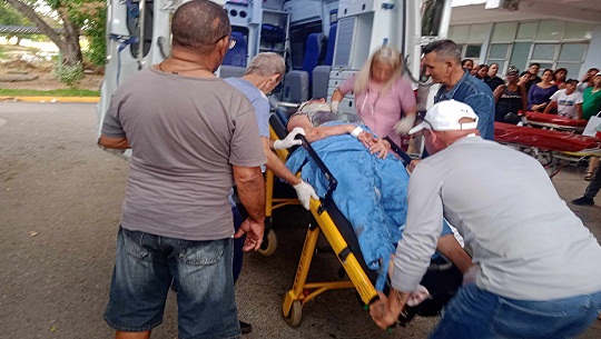 Dos fallecidos y varios lesionados, saldo preliminar de accidente masivo en Cienfuegos