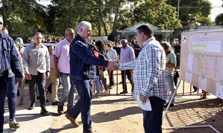 Chequea Díaz-Canel proyectos en provincia oriental de Cuba