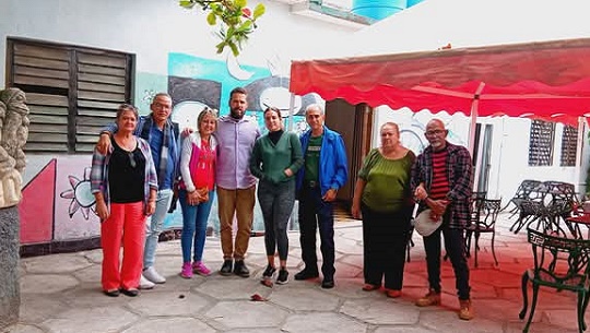 🎧 «Matices» nueva exposición en Cienfuegos del grupo de arte naif Tarea al sur