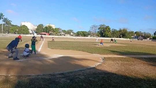 Listos peloteros de Cienfuegos para el torneo de las Pequeñas Ligas