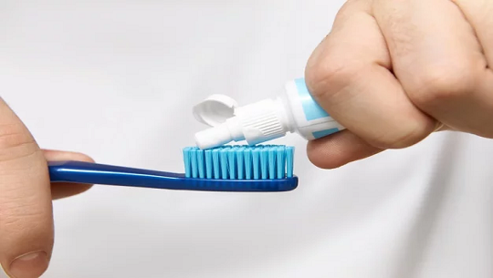 Los microbios que esconden nuestros cepillos de dientes