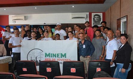 Apuestan jóvenes por la innovación en el sector minero-energético
