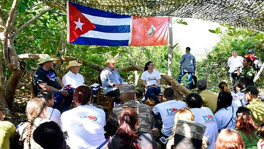 Díaz-Canel: Cuba sostiene combate del honor contra la adversidad