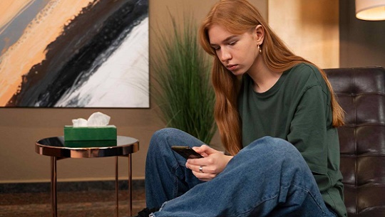 Los adolescentes con problemas de salud mental pasan más tiempo en las redes sociales