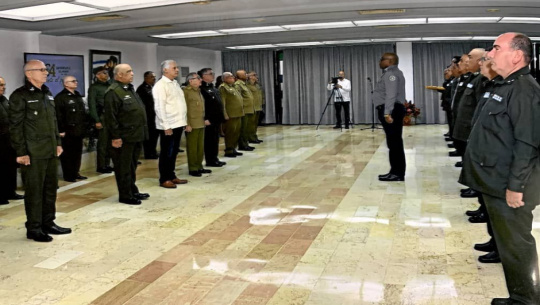 Presiden Raúl y Díaz-Canel acto de ascenso en el Minint