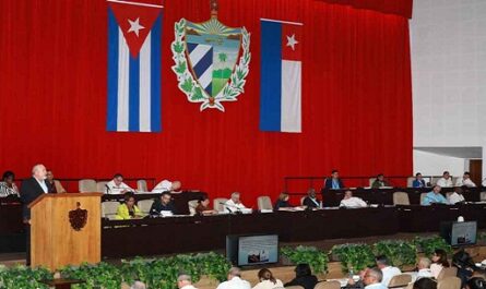 Anuncian en Cuba incremento de pensiones