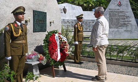 Cuba rinde homenaje a Fidel en su natalicio