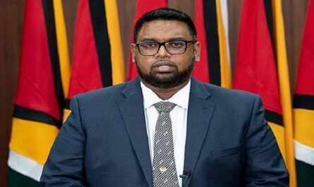 Presidente de Cuba felicita a su par de Guyana por reeleción