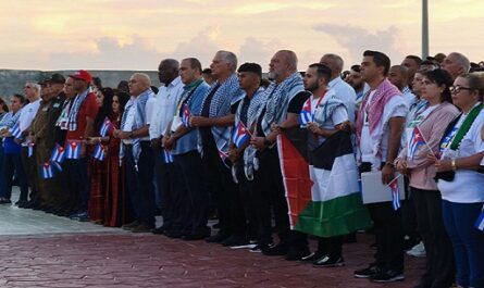 Multitudinaria concentración en Cuba exige fin genocidio en Palestina