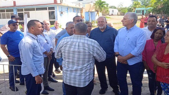 Evalúa Díaz- Canel afectaciones por las lluvias en Guantánamo