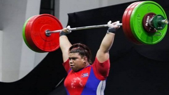 Cienfueguera Marifélix Sarría hace historia en el mundial de pesas