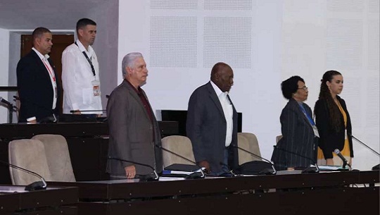 Sesiona parlamento de Cuba con análisis de temas medulares