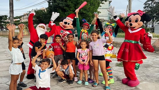 Compañía Cumplesueños Cienfuegos llega a los barrios
