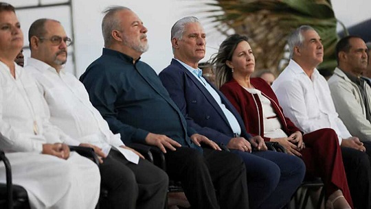 Encabeza presidente de Cuba homenaje por Día del Educador