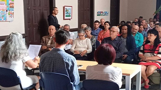 Presentan en Cuba libro sobre franceses en Cienfuegos