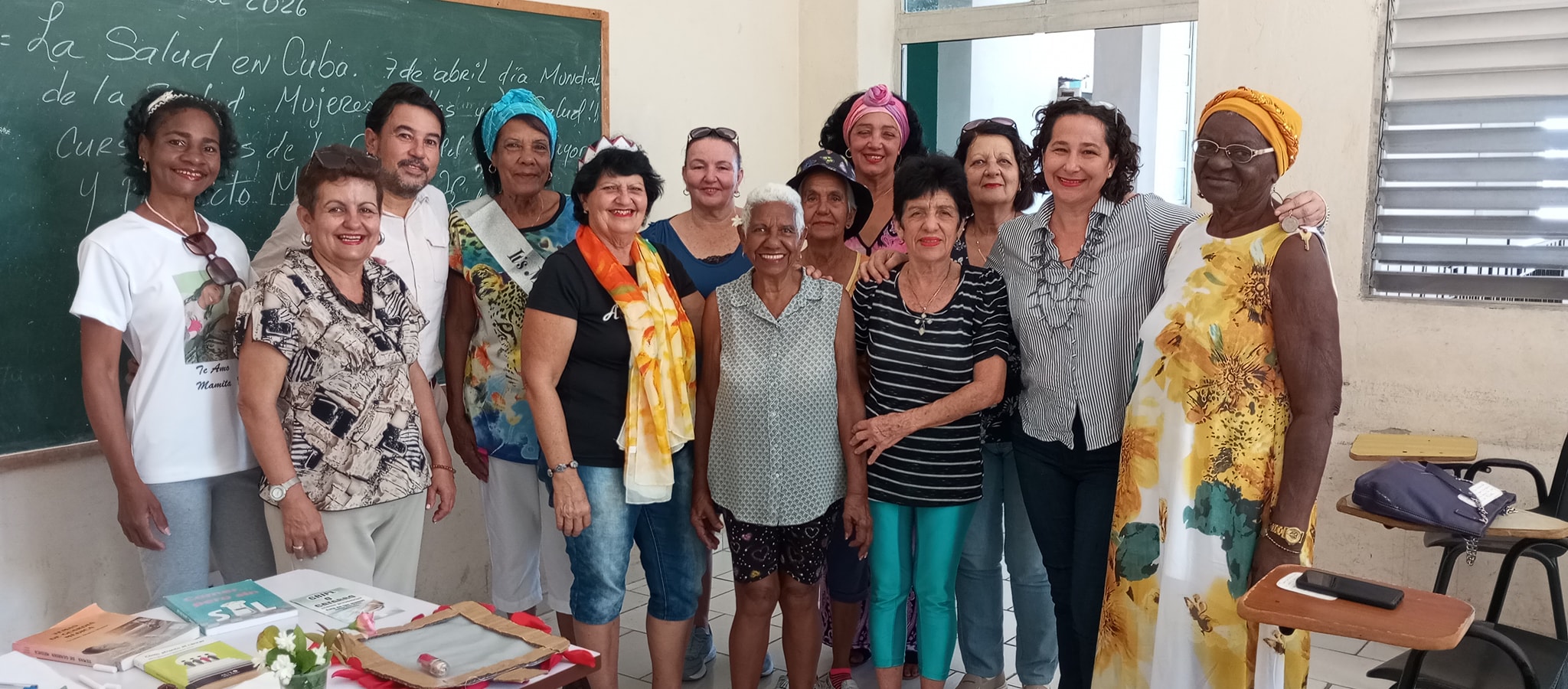 Cátedra del Adulto Mayor de la Universidad de Cienfuegos siempre ejemplares junto a las Mariposas de Cienfuegos y al diseñador Dianko Menendez Orfila