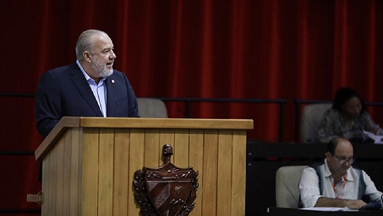 Actualizan implementación de transformaciones económicas y sociales