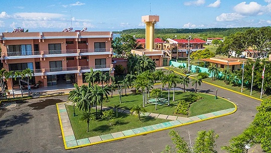 Cienfuegos ofrece atractivas pasadías en Faro Luna y Rancho Luna