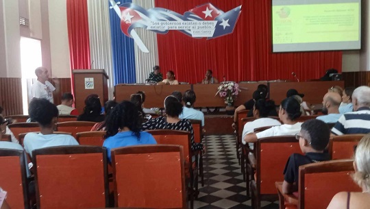 Capacitan en Cienfuegos sobre la atención a las personas en mayor situación de vulnerabilidad